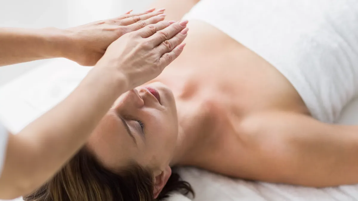 Quels sont les effets des soins énergétiques sur le stress et le sommeil ?